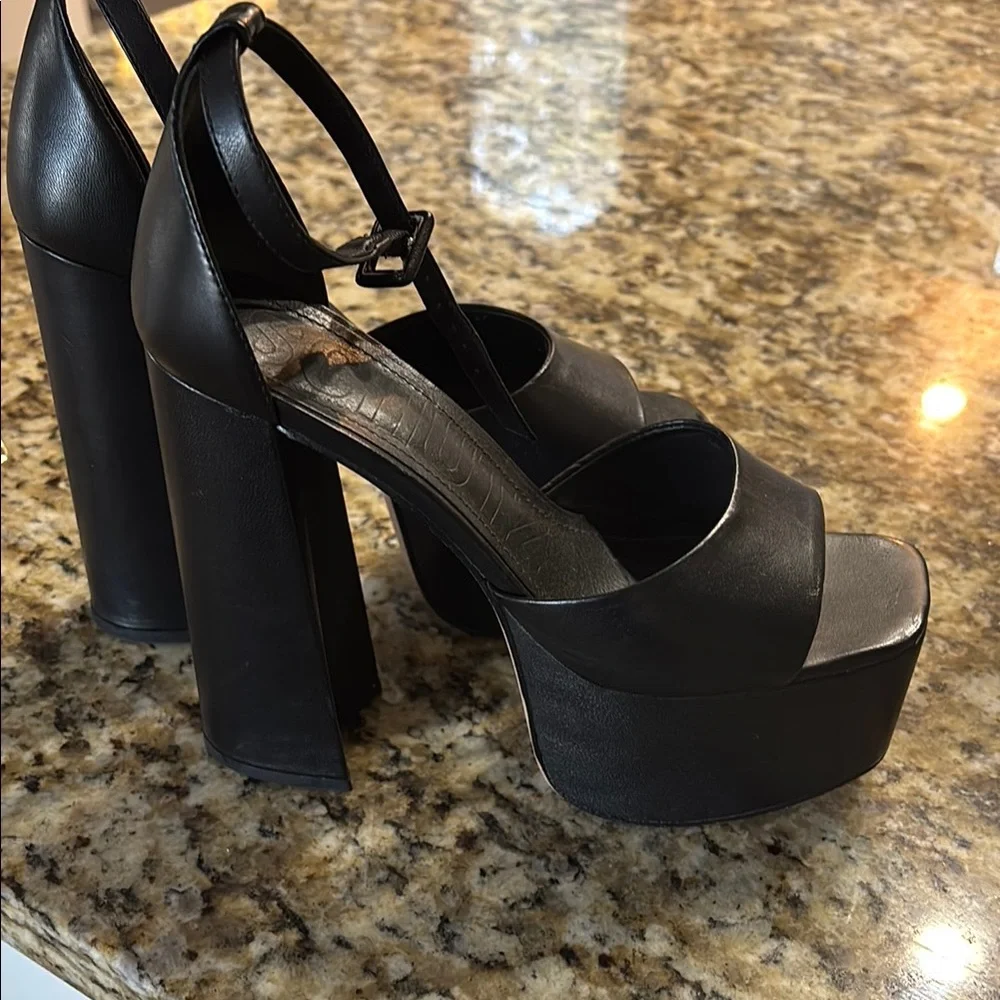 SCHUTZ Black Platform Sandals - Picture 2 of 4